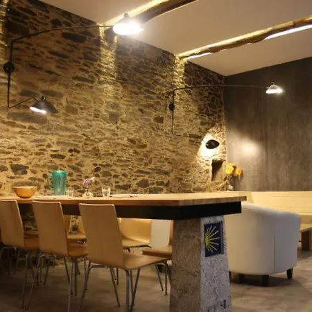 Hostel O Santo *
